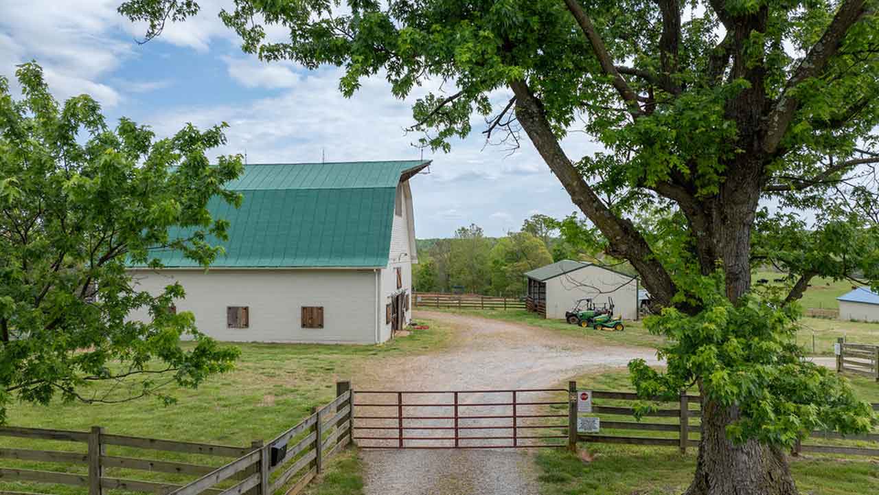 horse barn in bedford county on working farm